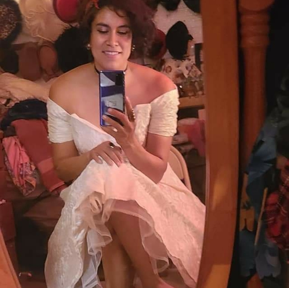 Poshmark - Picture 2 of 8